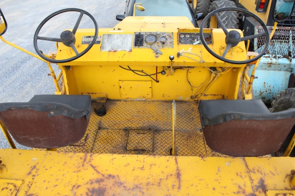 ขาย!!! รถบด R2 ล้อเหล็ก ขาย!!! รถบด R2 ล้อเหล็ก