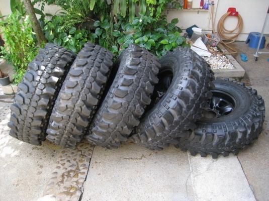 ยางSIMAX 35/11.5/16 ปลายปี06 พร้อมกระทะล้อ