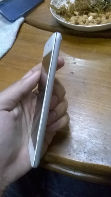 ขอขายนอกเรื่องหน่อยน่ะคับ มี I pod gen 5 32g ไม่ได้ใช้แล้ว มาขาย ต่อ สภาพดีมาก 4000 เองคับ TEL.080-597-5887