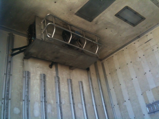 ขายตู้ห้องเย็นเก่าญี่ปุ่นครับ สภาพดี เครื่องทำความเย็นใช้ได้ครับ