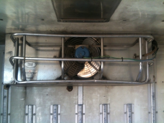 ขายตู้ห้องเย็นเก่าญี่ปุ่นครับ สภาพดี เครื่องทำความเย็นใช้ได้ครับ