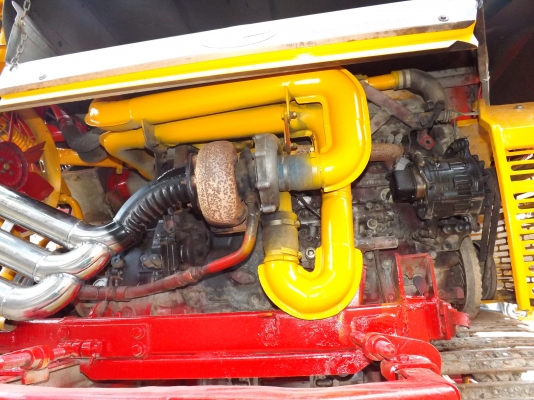 ขายรถเกี่ยวนวดข้าวศักดิ์พัฒนา รุ่น KM-48