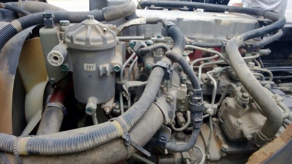 รถฮีโน่ 6 ล้อดั้ม 175 แรงม้า ปี 55   ( รถวิ่ง 4x,xxx กม. )  สนใจติดต่อ 081 - 6079515