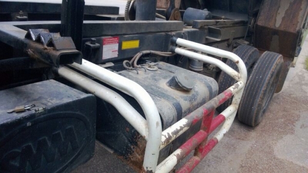 รถฮีโน่ 6 ล้อดั้ม 175 แรงม้า ปี 55   ( รถวิ่ง 4x,xxx กม. )  สนใจติดต่อ 081 - 6079515