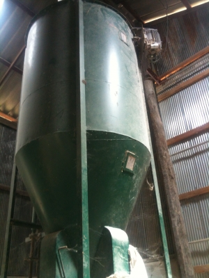 ขายถังผสมอาหารขนาด 2 ตัน