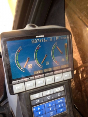 ต้องการขายKOMATSU-200-8 ต้องการขายKOMATSU-200-8