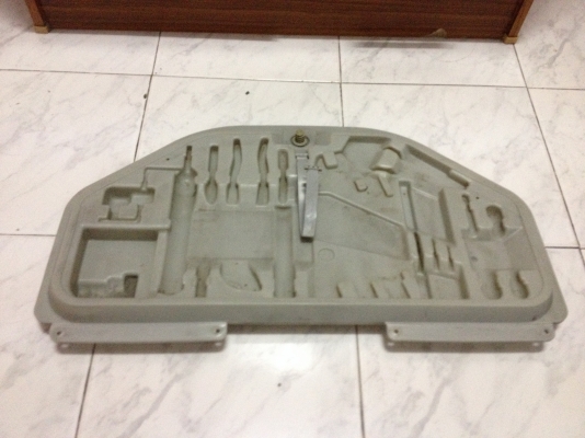 ขายกล่องใส่เครื่องมือท้ายรถe30 ราคา500บาท โทร0924462525โส กทม