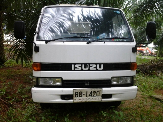 6ล้อท้ายลาดTOYOTA BU12 เครื่อง100แรง ....รถสวยมาก....วางหัวนอกของอีซูซุ..