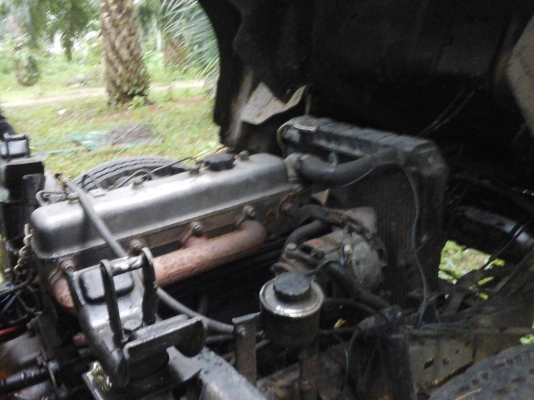 6ล้อท้ายลาดTOYOTA BU12 เครื่อง100แรง ....รถสวยมาก....วางหัวนอกของอีซูซุ..