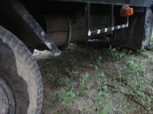 6ล้อท้ายลาดTOYOTA BU12 เครื่อง100แรง ....รถสวยมาก....วางหัวนอกของอีซูซุ..