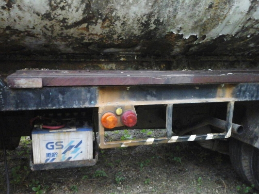 6ล้อท้ายลาดTOYOTA BU12 เครื่อง100แรง ....รถสวยมาก....วางหัวนอกของอีซูซุ..