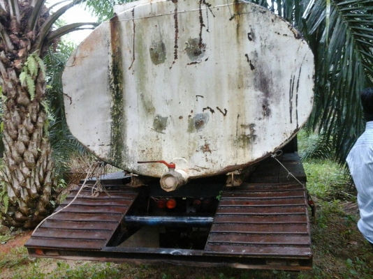 6ล้อท้ายลาดTOYOTA BU12 เครื่อง100แรง ....รถสวยมาก....วางหัวนอกของอีซูซุ..