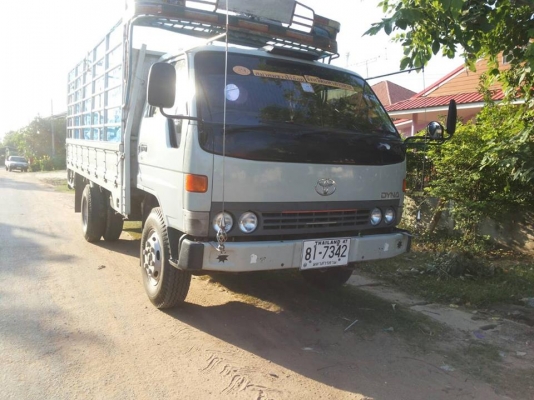 ขายรถหกล้อ TOYOTA 3ใบปัด จดทะเบียนปี 46