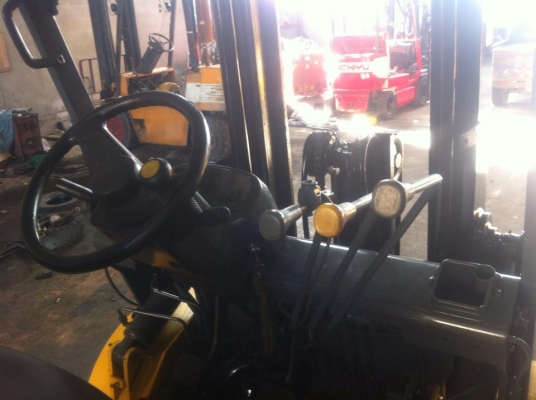 ขายด่วนน!! TCM รุ่น T6 FD25 เสาเข้าตู้ 3 เมตร เกียร์ Auto ขายด่วนน!! TCM รุ่น T6 FD25 เสาเข้าตู้ 3 เมตร เกียร์ Auto