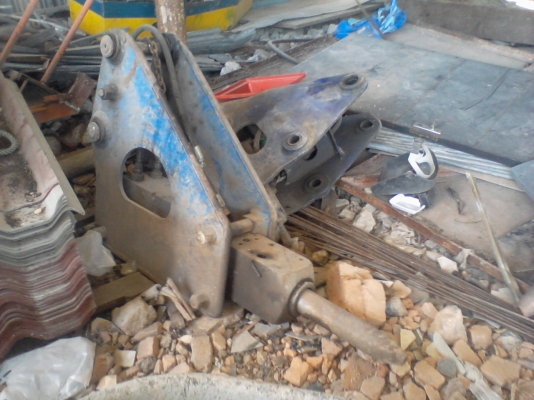 ขายหัวกระแทรกเก่ายี่ปุ่นไส่แม็กโครPc120.ใด้ทุกรุ้น