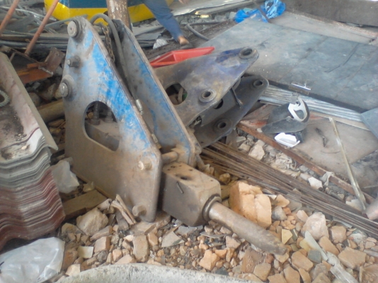 ขายหัวกระแทรกเก่ายี่ปุ่นไส่แม็กโครPc120.ใด้ทุกรุ้น