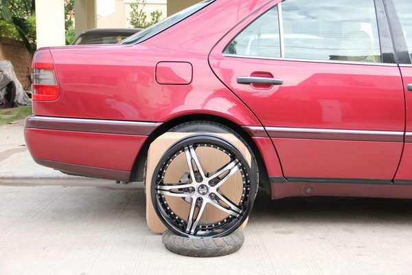 ขายล้อขอบ18 กว้าง 7.5 5รู120 ใส่บีเอ็ม เชฟรุ่นเก่า ของใหม่ ชุดละ9000฿