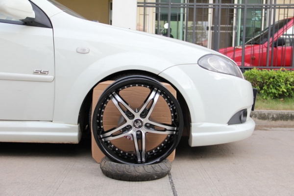 ขายล้อขอบ18 กว้าง 7.5 5รู120 ใส่บีเอ็ม เชฟรุ่นเก่า ของใหม่ ชุดละ9000฿