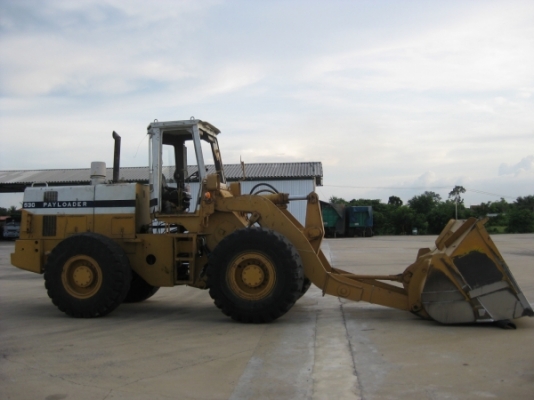 รถตักล้อยาง Komatsu 530