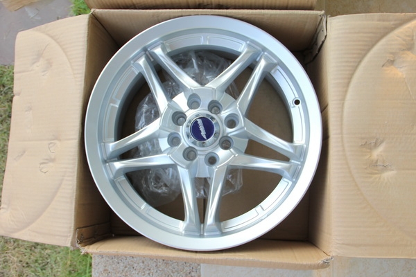 ขายล้อ ขอบ16" 4/100 และ4/114 ของใหม่ ราคาโดนใจ