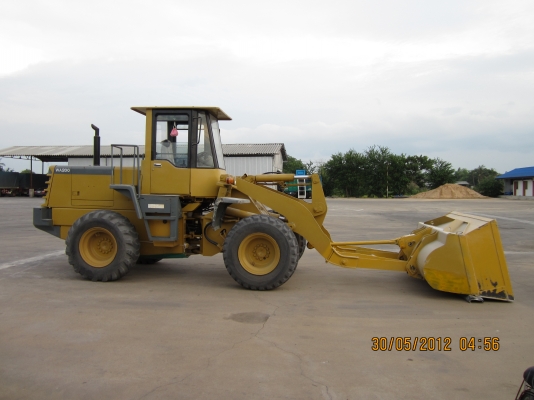 รถตักล้อยาง Komatsu WA 200-3