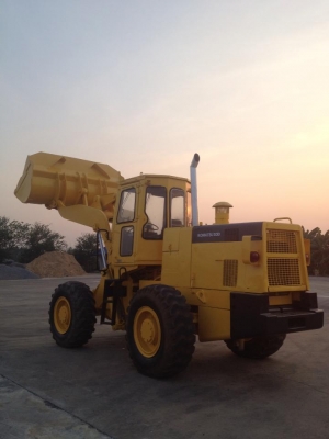 รถตักล้อยาง Komatsu 530 รถตักล้อยาง Komatsu 530