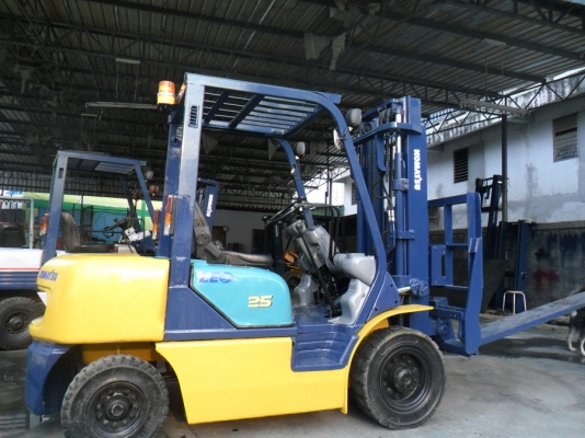 ขายด่วนFORKLIFT-KOMATSU:FD25-12กระดกได้ราคาต่อรองได้รับประกัน6เดือนลดได้เต็มที่