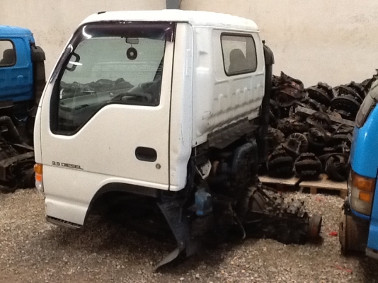 หัวอีซูซุการตูนพร้อมเครื่องเกียรสวยๆ