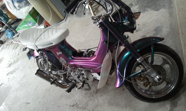 ขายชาลี สีเหลือบ เครื่อง lifan150 ล้อ 12" ครับ