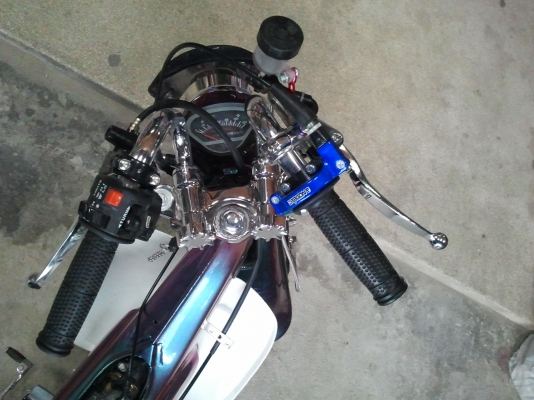 ขายชาลี สีเหลือบ เครื่อง lifan150 ล้อ 12" ครับ