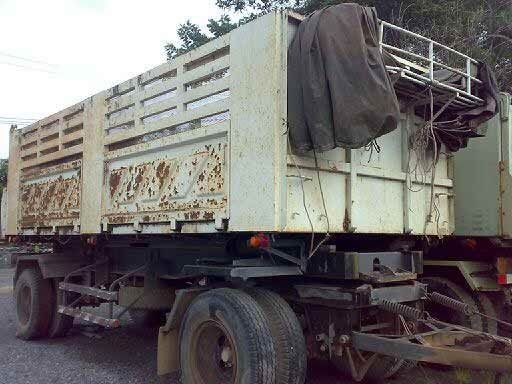 ขายห่างพ่วง สามมิต   2 เพลา  ปี 48    สนใจติดต่อ 081 - 6079515