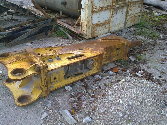 ขายหัวกระแทกPHINOสำหรับรถแบคโฮใหญ่ ของดีมาก ชื้อมาไม่ได้ใช้