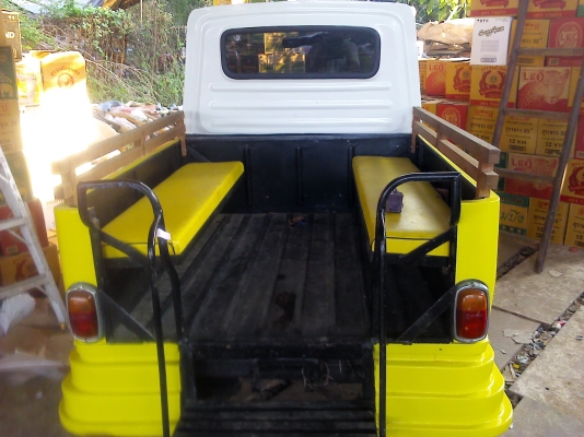 รถสามล้อเครื่องทำสีใหม่ออกแบบใหม่หมด