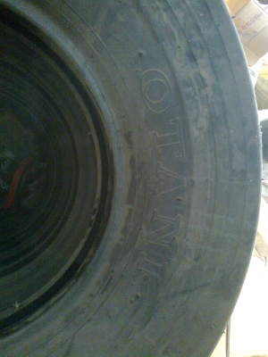 ขายยางตันรถบดถนน