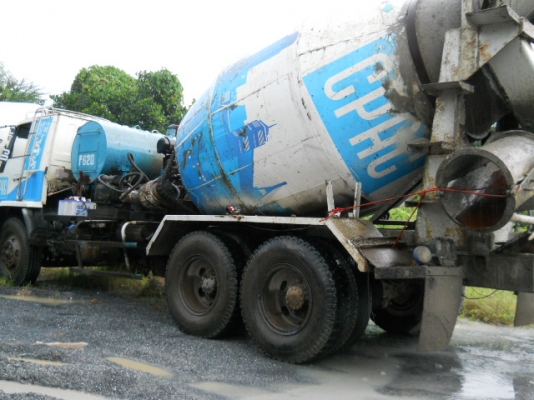 รถโม่ปูน 10 ล้อ  2 เพลา หรือ ขายแยกโม่ผสมปูนขนาด  6 คิว