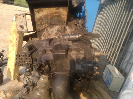 ขายด่วน ปั้มทายเครื่อง HITACHIEX200-2