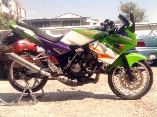 ขออนุญาติขาย  KAWASAKI KR 150 CC. ปี99 มือเดียว เสื้อทอง ล้อเงิน