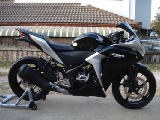 HONDA CBR 250 CC รถปี 54 เครื่องเดิมๆสีสันสวยงาม