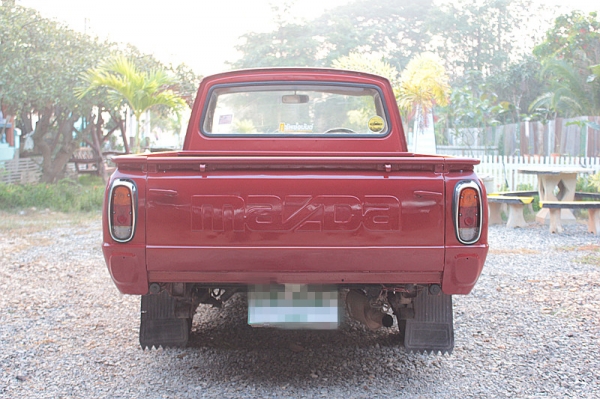 มาสด้า1000 สีแดง สวยครับ มาสด้า1000 สีแดง สวยครับ