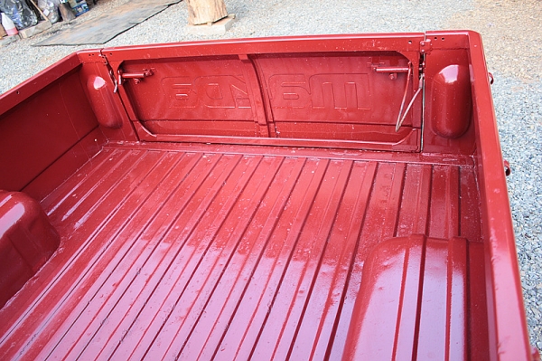 มาสด้า1000 สีแดง สวยครับ มาสด้า1000 สีแดง สวยครับ