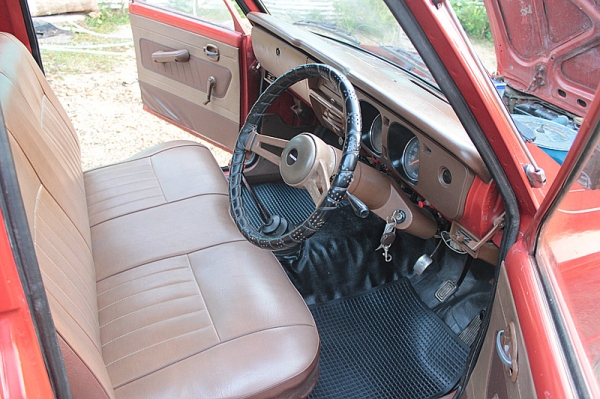 มาสด้า1000 สีแดง สวยครับ มาสด้า1000 สีแดง สวยครับ