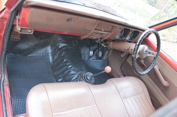 มาสด้า1000 สีแดง สวยครับ มาสด้า1000 สีแดง สวยครับ