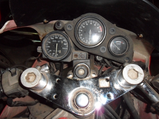 CBR 250 ปี89 ครับมีทะเบียนพร้อมโอน