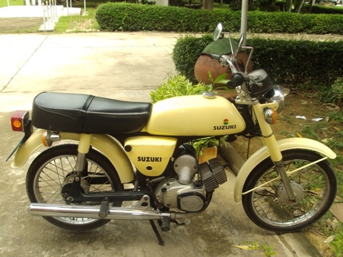 ขาย A 100 ไมล์เหลี่ยม