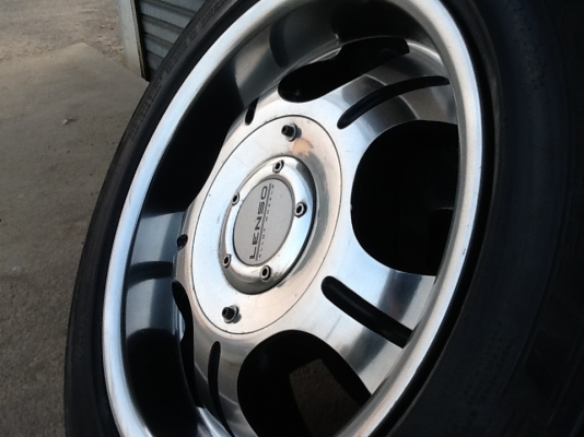 ขายล้อ Lenso 6รู ขอบ15 พร้อมยาง