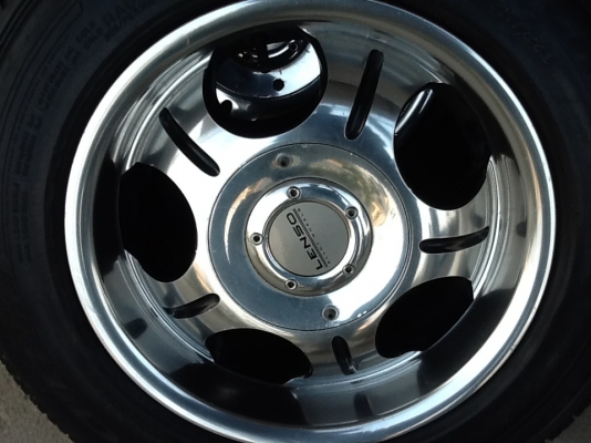 ขายล้อ Lenso 6รู ขอบ15 พร้อมยาง