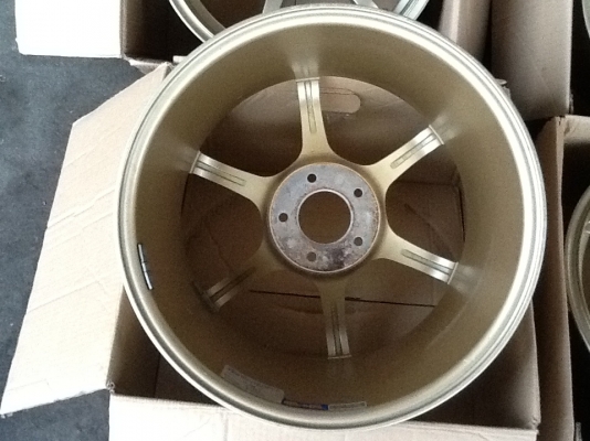 ขายแม็ก RG2 ขอบ 18 5รู114 หน้า8.5 หลัง9.5