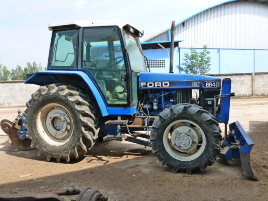 แสงฟ้าเต้นรถ///จำหน่ายรถไถ FORD-6640 ฮอนแลน ระบบไฟฟ้า สภาพพร้อมใช้งาน