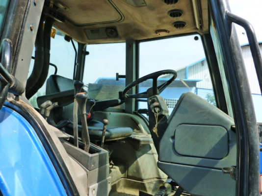 แสงฟ้าเต้นรถ///จำหน่ายรถไถ FORD-6640 ฮอนแลน ระบบไฟฟ้า สภาพพร้อมใช้งาน