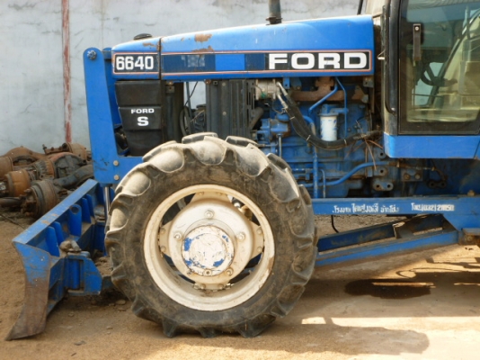 แสงฟ้าเต้นรถ///จำหน่ายรถไถ FORD-6640 ฮอนแลน ระบบไฟฟ้า สภาพพร้อมใช้งาน